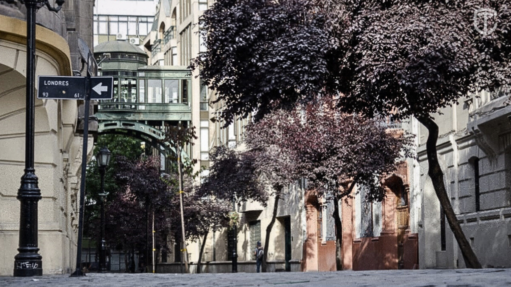 Invertir en Santiago Centro el 2025 1 Inversión Santiago Centro: Oportunidades de Inversión en el Resurgir Urbano